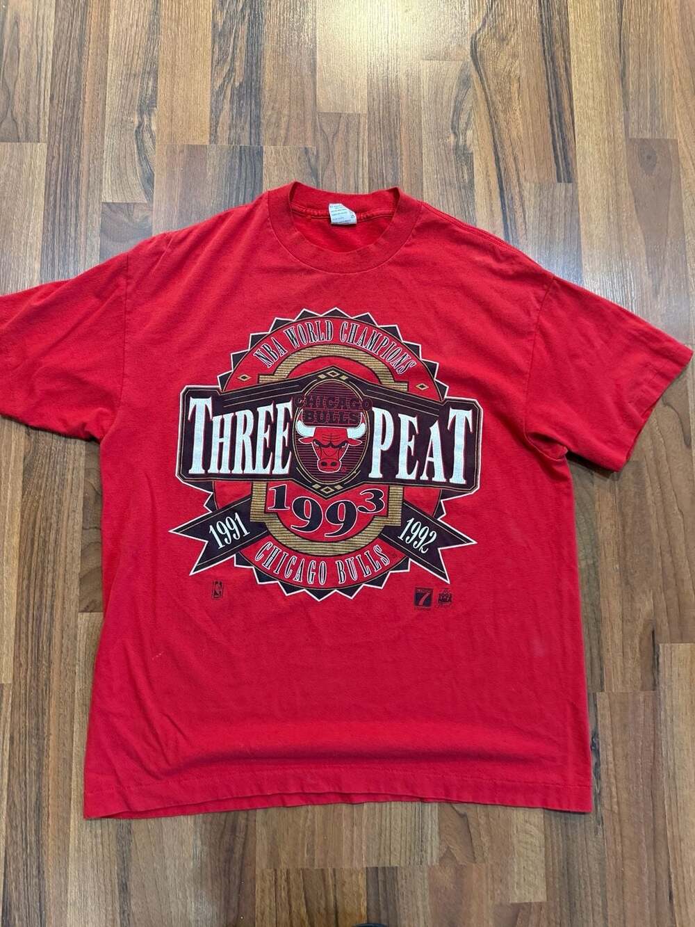 Competitor Chicago Bulls Three Peat 1993 T-Shirt XL Red